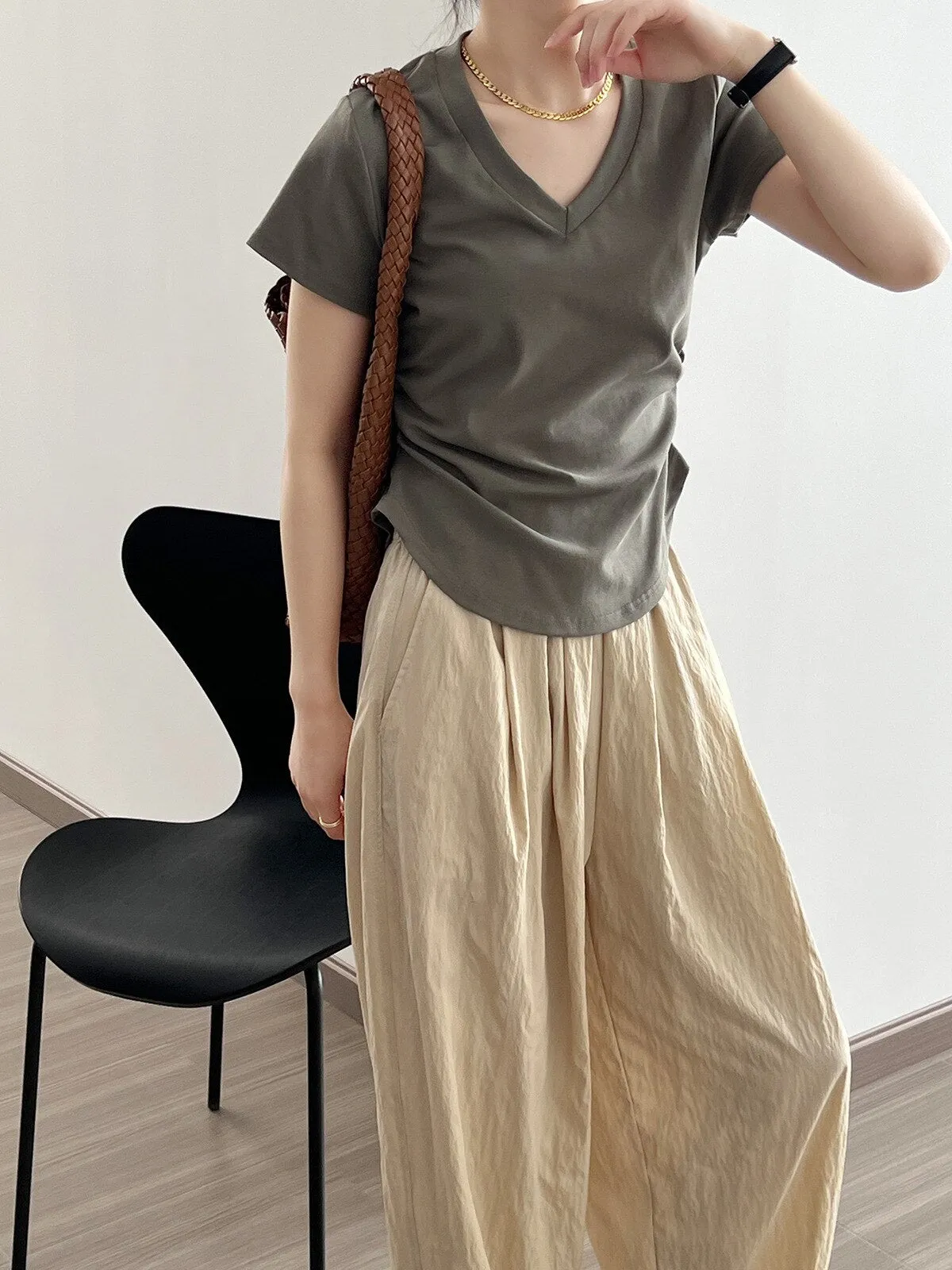 [Korean Style] Basic Solid Color V-neck Side Cinched Crop Top